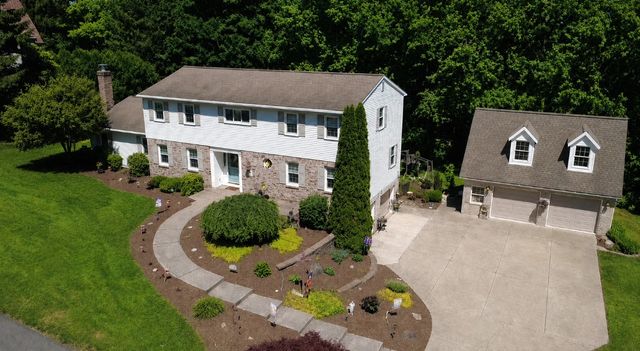 326 W ARLINGTON Road, Erie, PA 16509