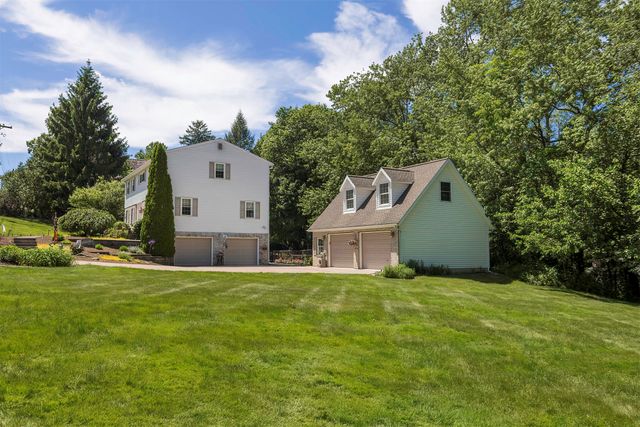 326 W ARLINGTON Road, Erie, PA 16509