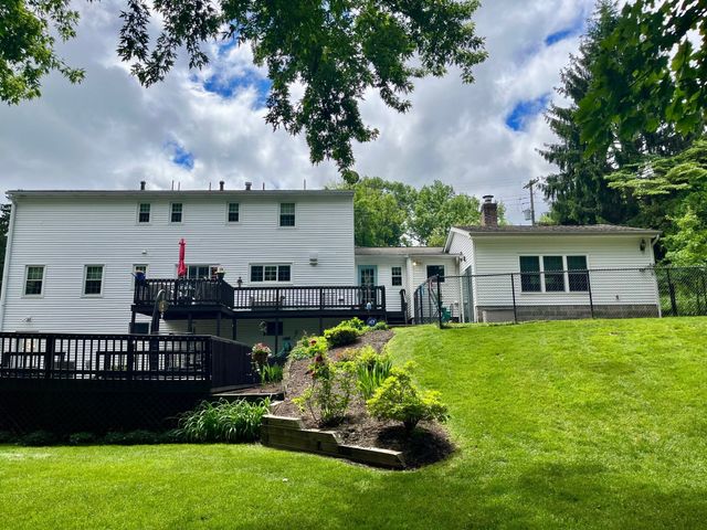 326 W ARLINGTON Road, Erie, PA 16509