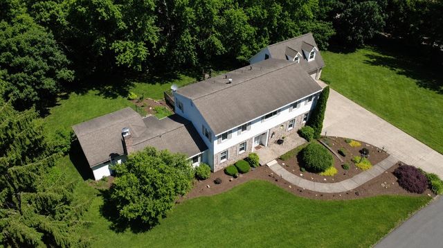 326 W ARLINGTON Road, Erie, PA 16509
