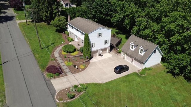 326 W ARLINGTON Road, Erie, PA 16509