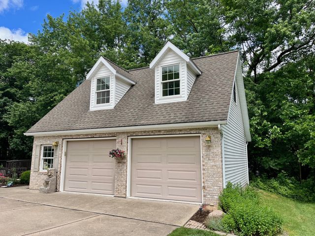 326 W ARLINGTON Road, Erie, PA 16509