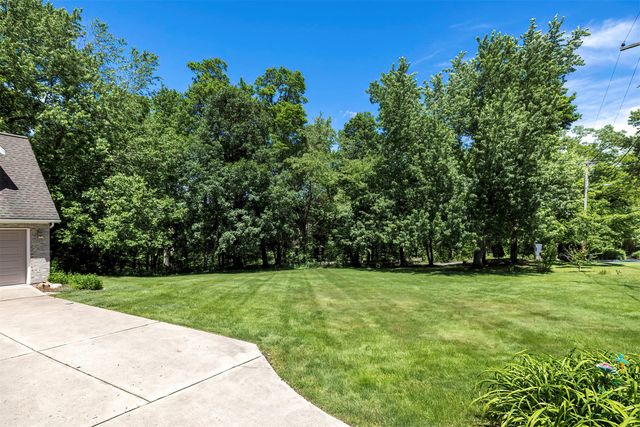 326 W ARLINGTON Road, Erie, PA 16509