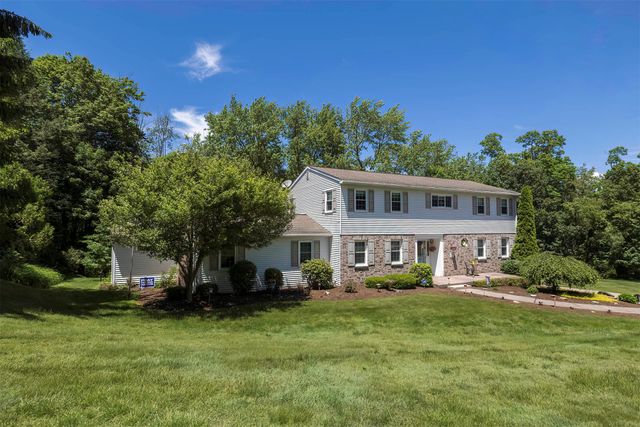 326 W ARLINGTON Road, Erie, PA 16509