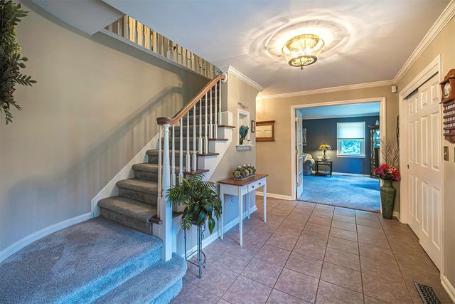 326 W ARLINGTON Road, Erie, PA 16509