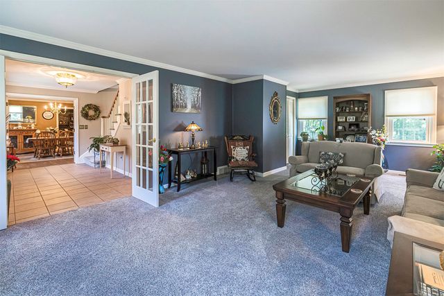 326 W ARLINGTON Road, Erie, PA 16509