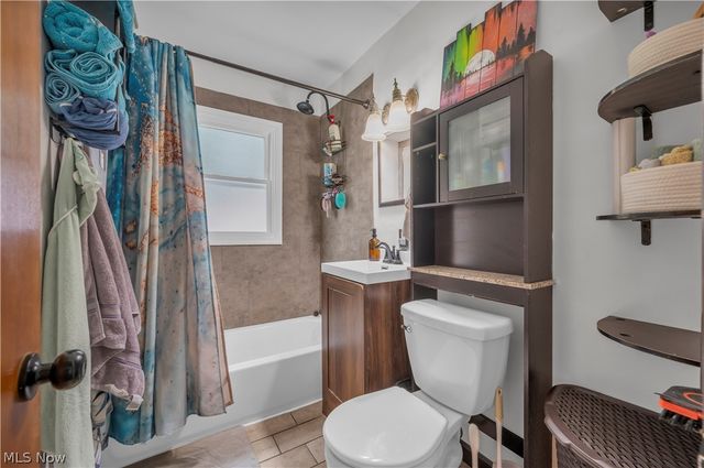 926 Warwick Drive, Sheffield Lake, OH 44054