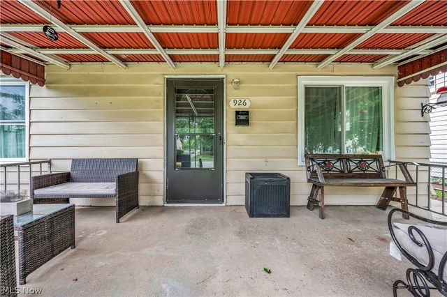 926 Warwick Drive, Sheffield Lake, OH 44054