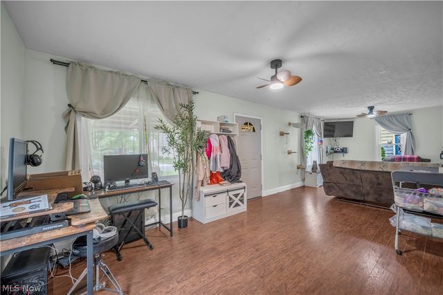 926 Warwick Drive, Sheffield Lake, OH 44054