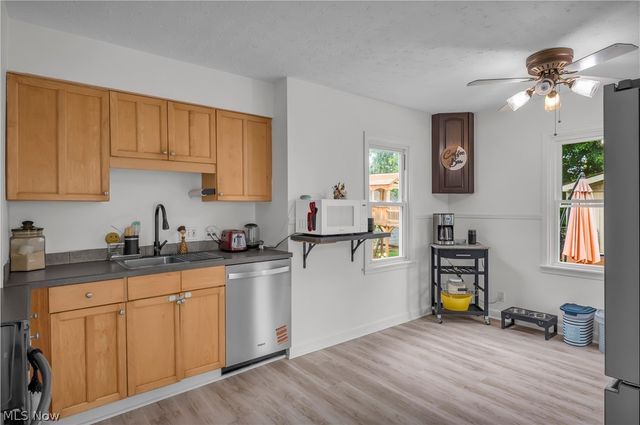 926 Warwick Drive, Sheffield Lake, OH 44054