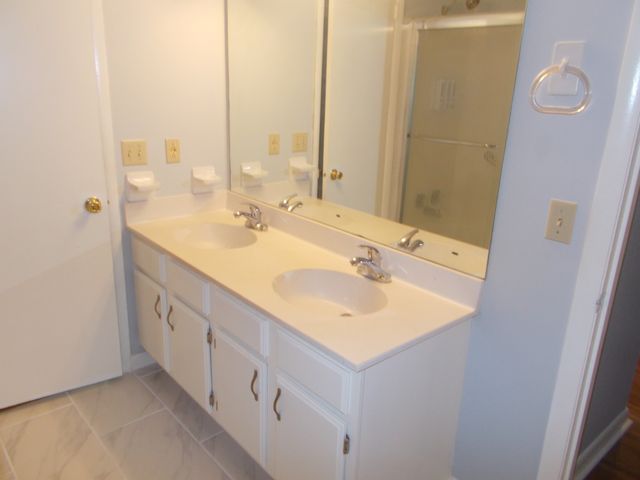 306 Woodview Ct, Old Hickory, TN 37138