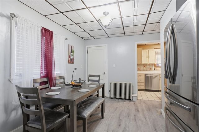 6 Cranshaw Pl, Lawrence, MA 01841