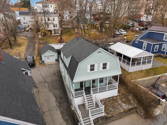 6 Cranshaw Pl, Lawrence, MA 01841