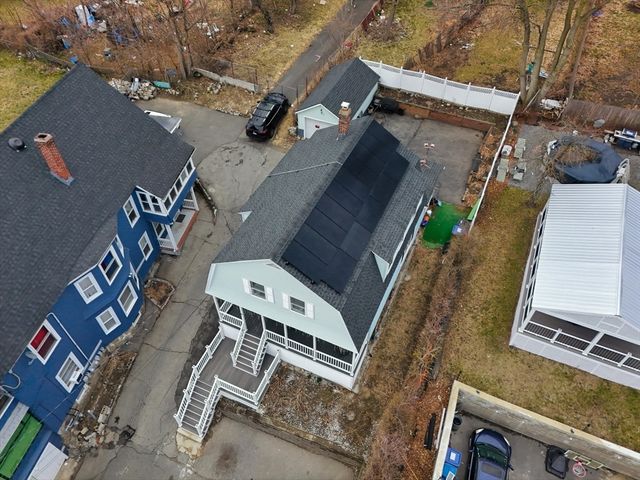 6 Cranshaw Pl, Lawrence, MA 01841