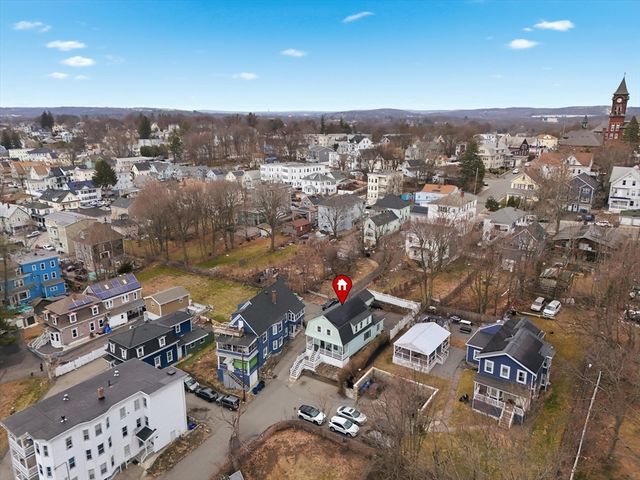 6 Cranshaw Pl, Lawrence, MA 01841