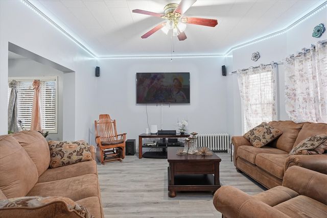 6 Cranshaw Pl, Lawrence, MA 01841