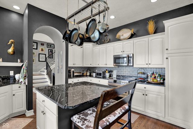 9061 Crystal Lake Drive, Indianapolis, IN 46240