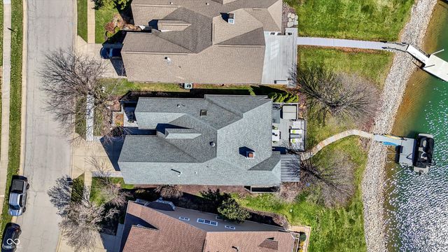 9061 Crystal Lake Drive, Indianapolis, IN 46240