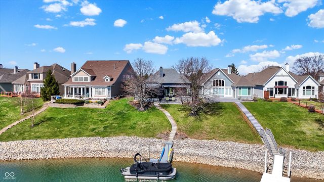 9061 Crystal Lake Drive, Indianapolis, IN 46240