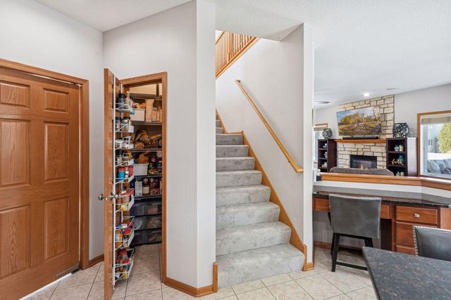 9748 Geisler Road, Eden Prairie, MN 55347