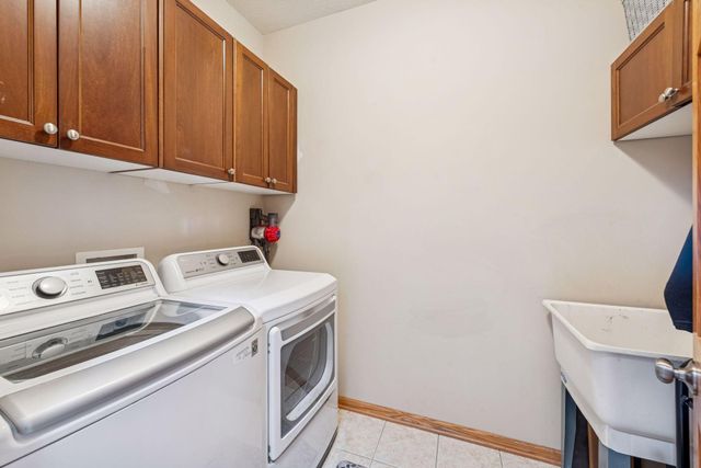 9748 Geisler Road, Eden Prairie, MN 55347