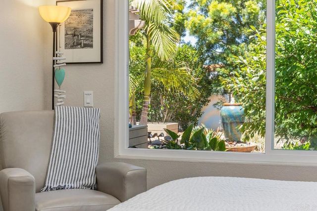 4722 Collinos Way, Oceanside, CA 92056