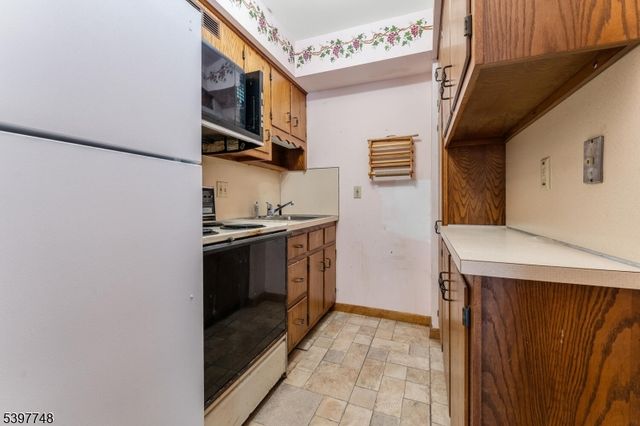 53 Jacobs Rd, Rockaway Twp., NJ 07866