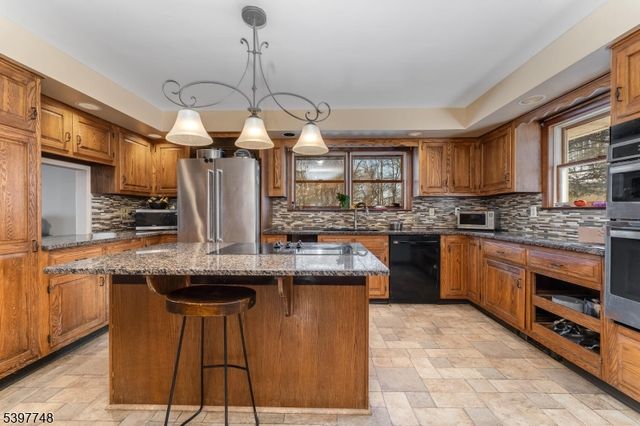 53 Jacobs Rd, Rockaway Twp., NJ 07866