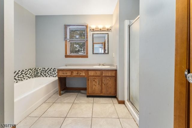 53 Jacobs Rd, Rockaway Twp., NJ 07866