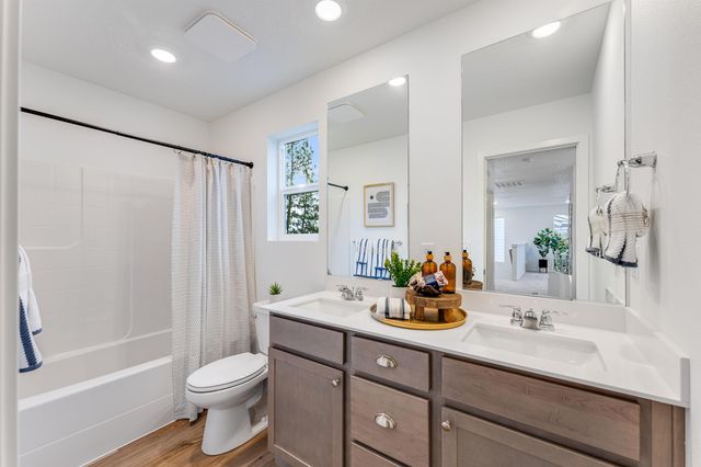 16581 E 30th Ln, Spokane Valley, WA 99037