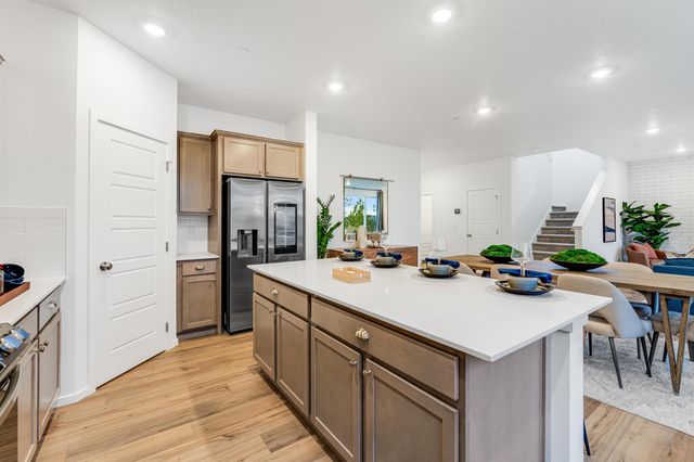 16581 E 30th Ln, Spokane Valley, WA 99037