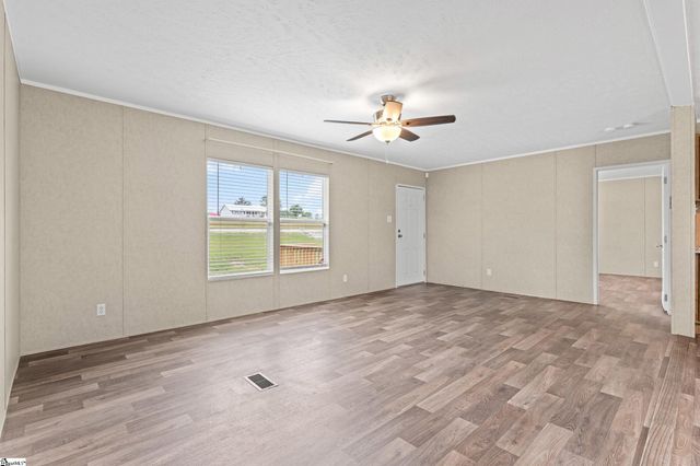 1649 Beaverdam Creek Road, Gray Court, SC 29645