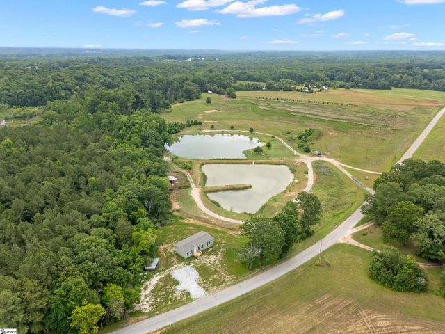 1649 Beaverdam Creek Road, Gray Court, SC 29645