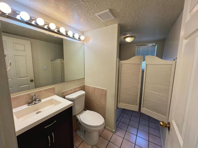 1000 Glacier Bay Street SE, Albuquerque, NM 87123