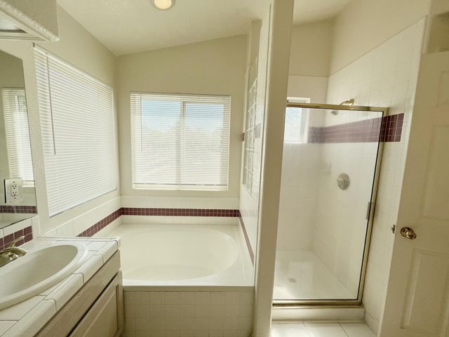 1000 Glacier Bay Street SE, Albuquerque, NM 87123