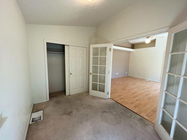 1000 Glacier Bay Street SE, Albuquerque, NM 87123