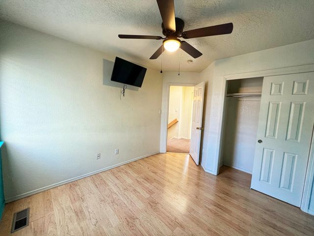 1000 Glacier Bay Street SE, Albuquerque, NM 87123