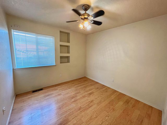 1000 Glacier Bay Street SE, Albuquerque, NM 87123