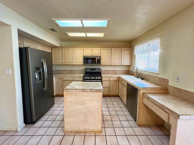 1000 Glacier Bay Street SE, Albuquerque, NM 87123
