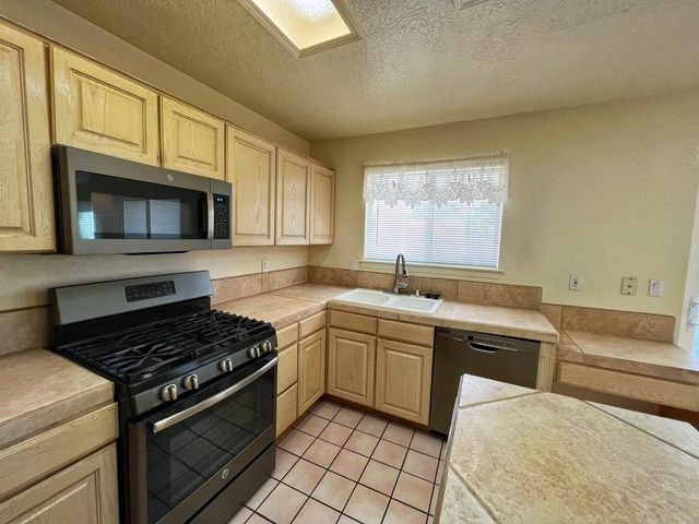 1000 Glacier Bay Street SE, Albuquerque, NM 87123