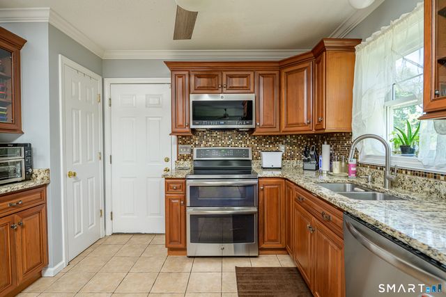 39 Jefferson Drive, Killingly, CT 06239