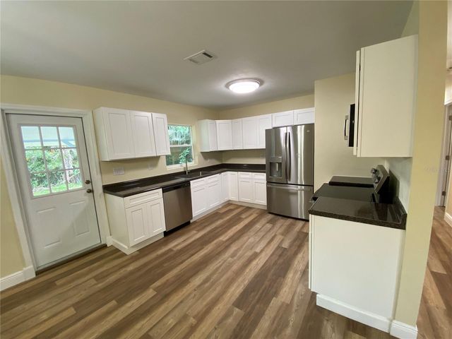 1411 SE 35TH ST, Gainesville, FL 32609