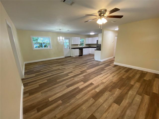 1411 SE 35TH ST, Gainesville, FL 32609