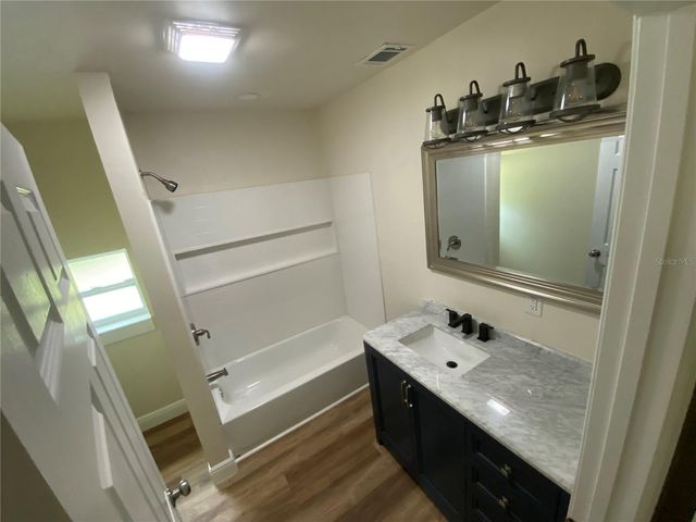 1411 SE 35TH ST, Gainesville, FL 32609