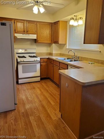 43608 Westminister Way, Canton, MI 48187