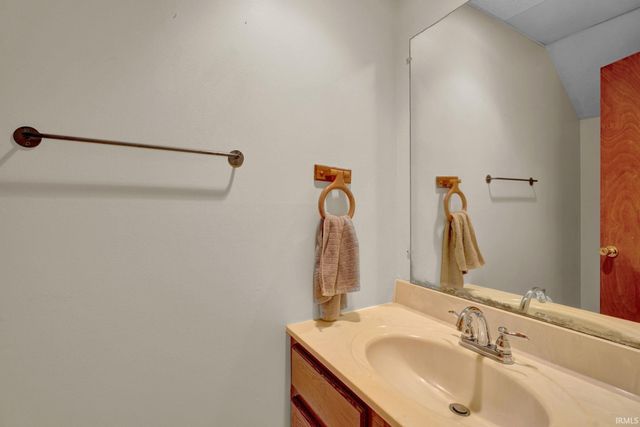 2325 E Winding Brook Court, Bloomington, IN 47401