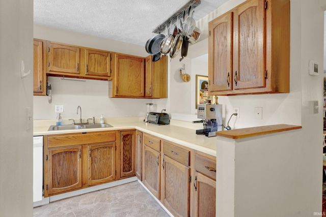 2325 E Winding Brook Court, Bloomington, IN 47401