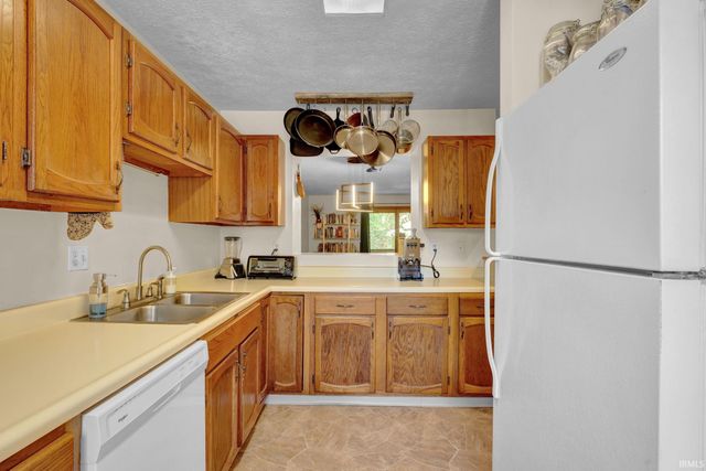 2325 E Winding Brook Court, Bloomington, IN 47401