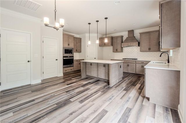 2956 Flat Rock Drive, Winston-salem, NC 27127