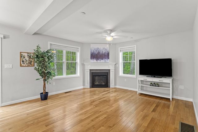 270 Knollwood Way, Manchester, NH 03102